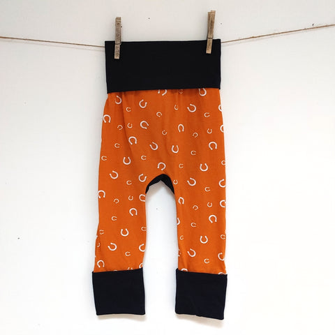 Lucky Horseshoe/Navy